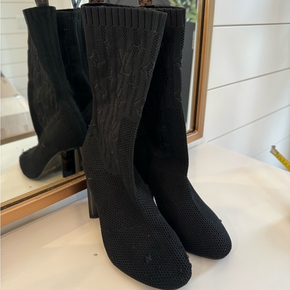 LV SOCK BOOTS 🖤 - Picture 1 of 14